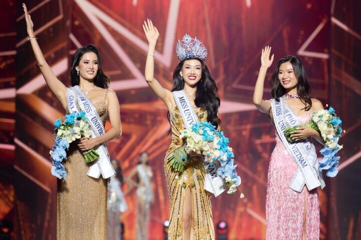 Top 3 Miss Universe Vietnam 2023.