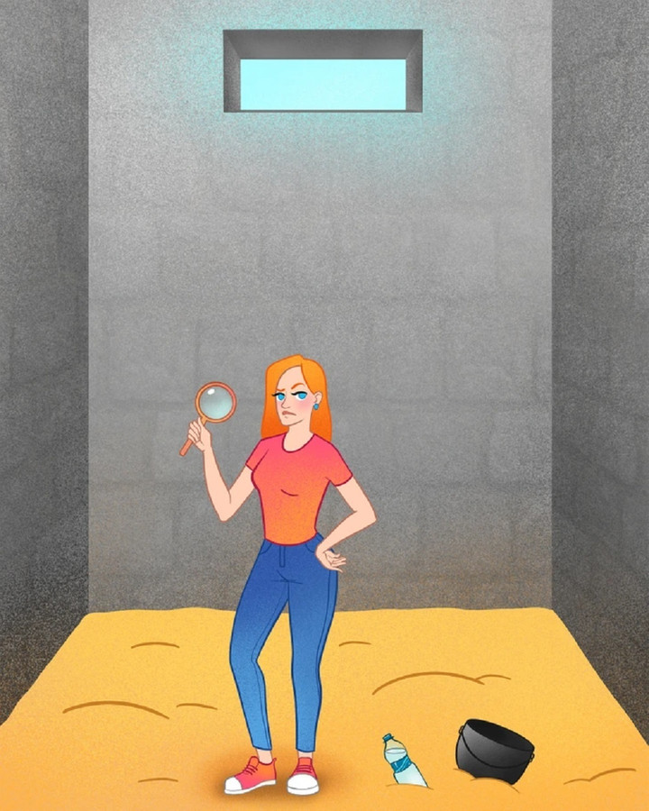 Chỉ với một chiếc kính hiển vi, một cái xô và một chai nước, người phụ nữ này sẽ trốn thoát khỏi căn phòng bằng cách nào?