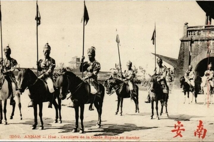Duyệt binh cũng là việc được các vua nhà Nguyễn thường làm ngay sau khi bắt đầu năm mới. (Ảnh Tư liệu)