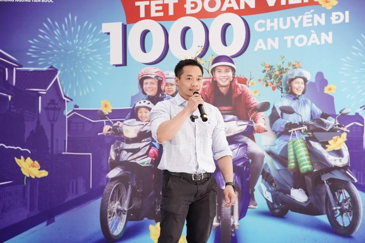 Ông Hoàng Quốc Cường chia sẻ về tình hình thực tế xe máy của các công nhân đến tại ngày hội.