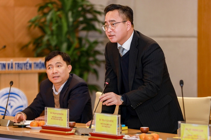 Phó Tổng Giám đốc VOV Phạm Mạnh Hùng phát biểu tại buổi gặp mặt.