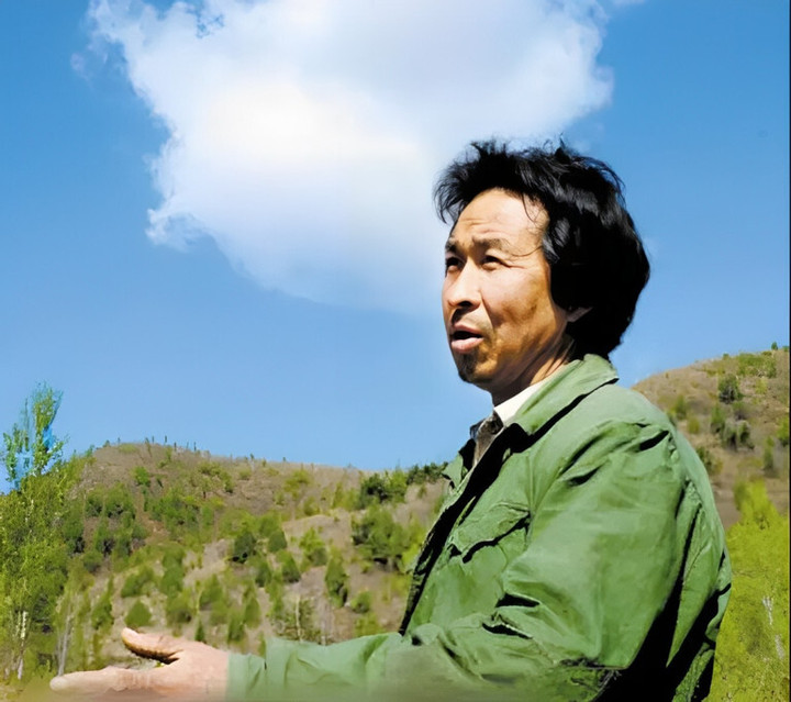 Vương Thanh Tùng xuất thân nghèo khó nhưng xuất sắc đỗ vào trường đại học top đầu Trung Quốc.