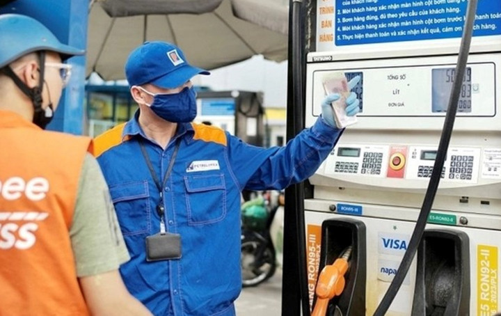 Giá xăng dầu thế giới tiếp đà tăng.