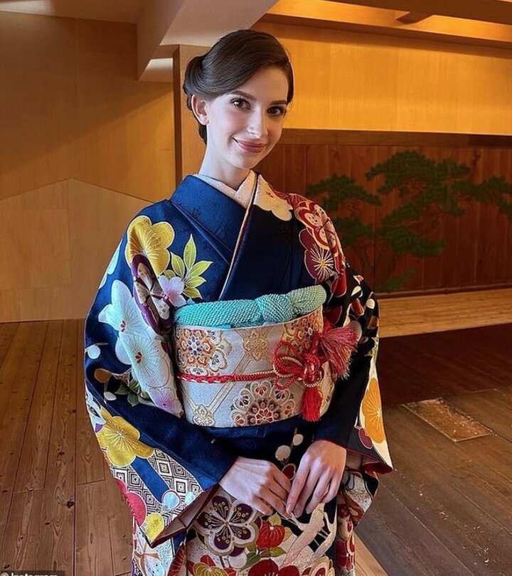 Carolina Shiino có thể được xem là Hoa hậu tai tiếng nhất Nhật Bản.