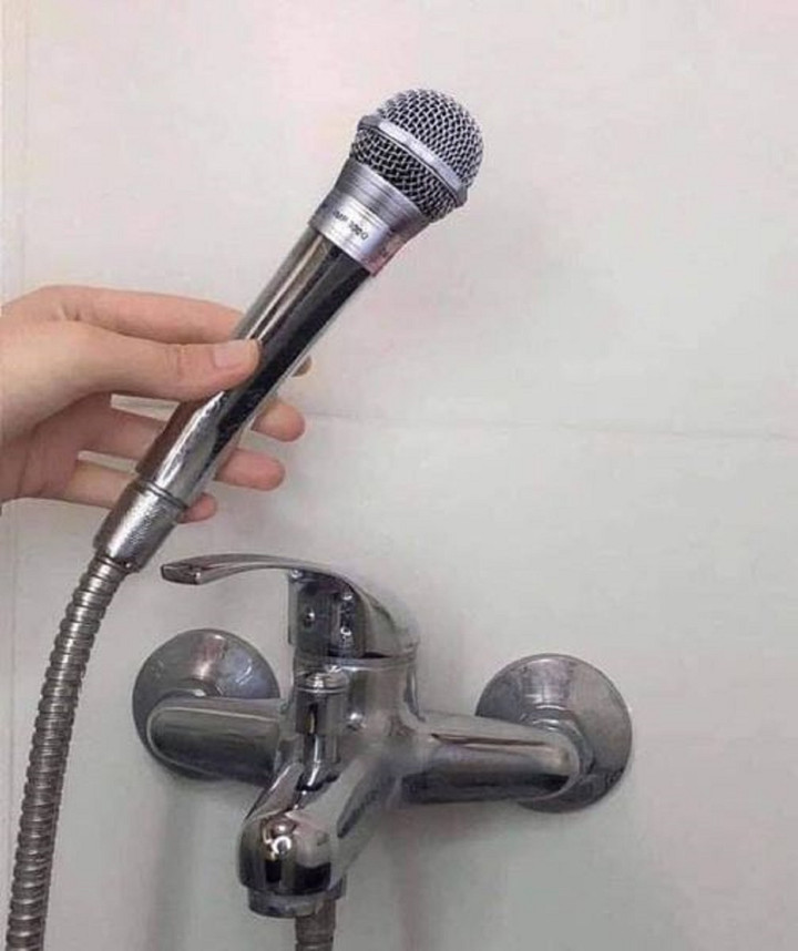 Ngày nào cũng luyện giọng khi tắm, chả mấy sẽ thành ca sỹ hạng A.