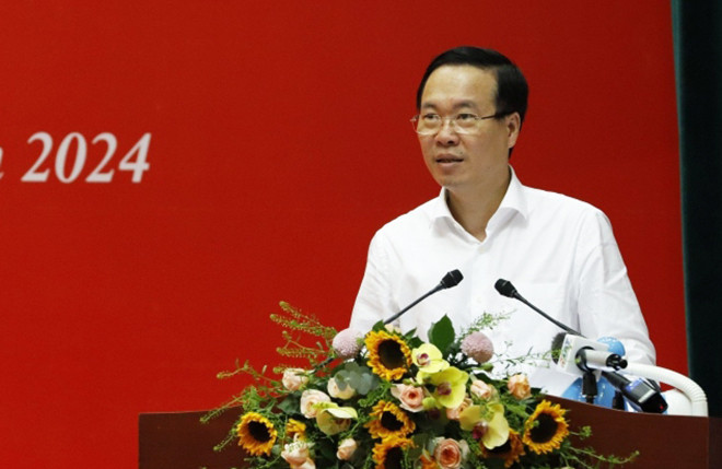 Chủ tịch nước Võ Văn Thưởng phát biểu động viên, thăm hỏi, chúc Tết người lao động, bà con trong chương trình Tết sum vầy - Xuân tri ân.