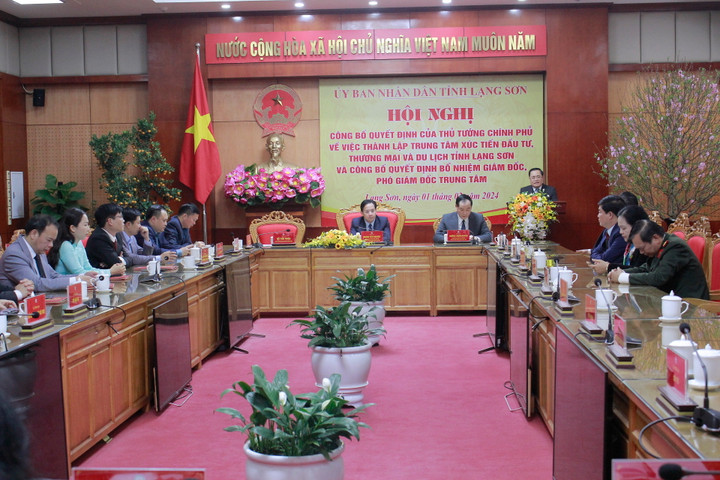 Ông Hồ Tiến Thiệu, Chủ tịch UBND tỉnh Lạng Sơn phát biểu chỉ đạo tại hội nghị công bố Quyết định thành lập Trung tâm xúc tiến đầu tư, thương mại và du lịch tỉnh Lạng Sơn.