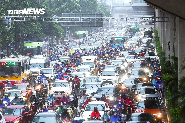 Ngày 5/2, miền Bắc mưa phùn, mưa nhỏ và sương mù vào buổi sáng. (Ảnh minh hoạ: Khổng Chí)