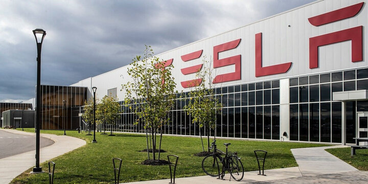 Tesla xây dựng nhà máy sản xuất tại Mỹ để tránh bị chỉ trích về sự phụ thuộc vào đối tác Trung Quốc