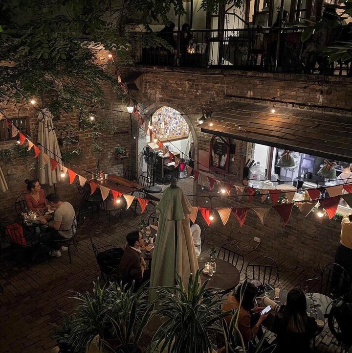 Xofa Café & Bistro là quán coffe thứ nhất xuất hiện xuyên Tết bên trên TP Hà Nội. (Ảnh: Xofa Café & Bistro)