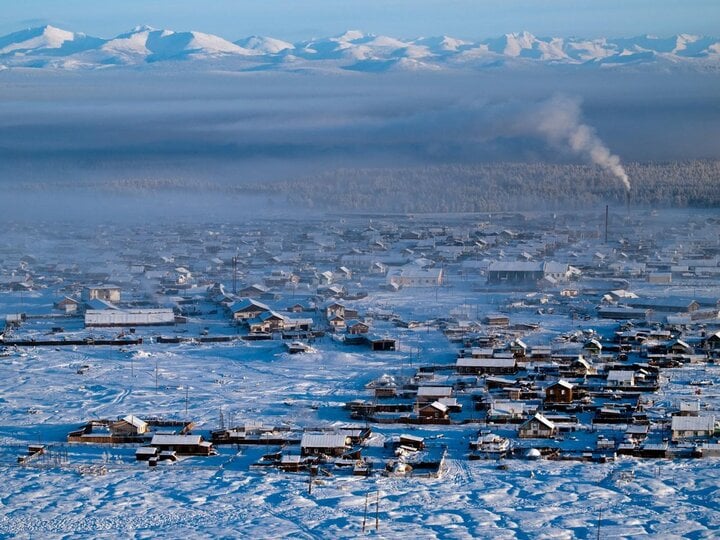 Làng Oymyakon ở phía đông Siberia được biết đến là nơi có người ở lạnh nhất trên Trái đất.