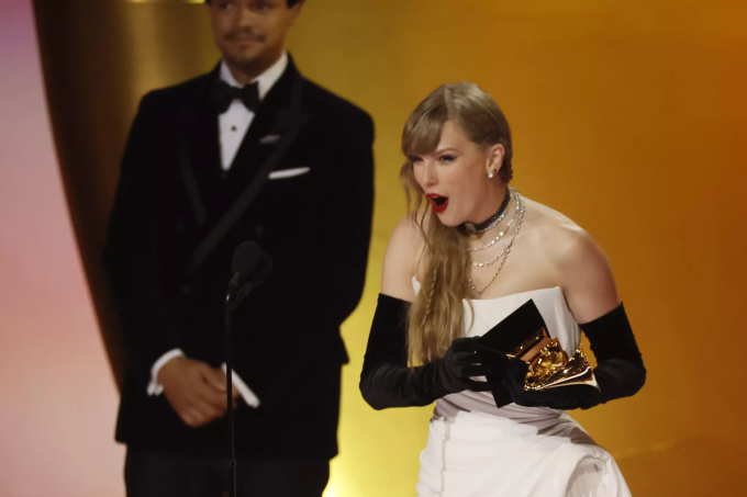 Taylor Swift nhận thêm 2 kèn vàng trong sự nghiệp.
