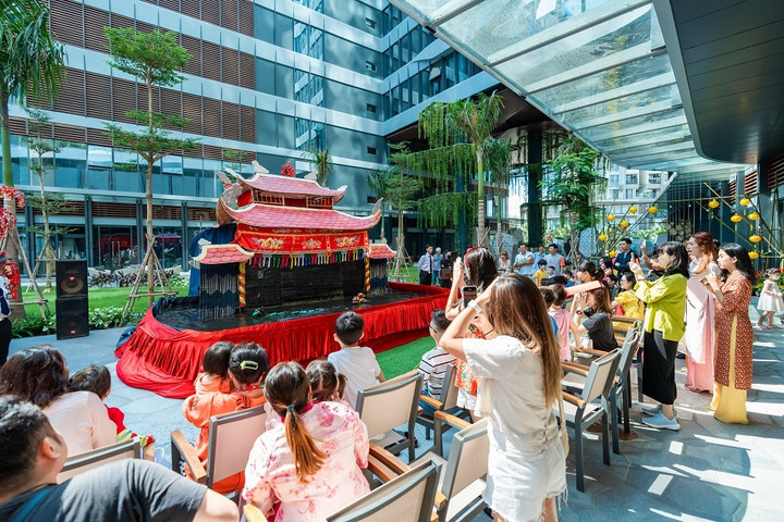 Các hoạt động Tết cổ truyền như gói bánh trưng, xin chữ đầu năm,… được tổ chức dành riêng cho cộng đồng cư dân các dự án do Masterise Homes phát triển.