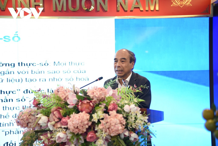 GS Hồ Tú Bảo (Viện Nghiên cứu cấp cao về toán).