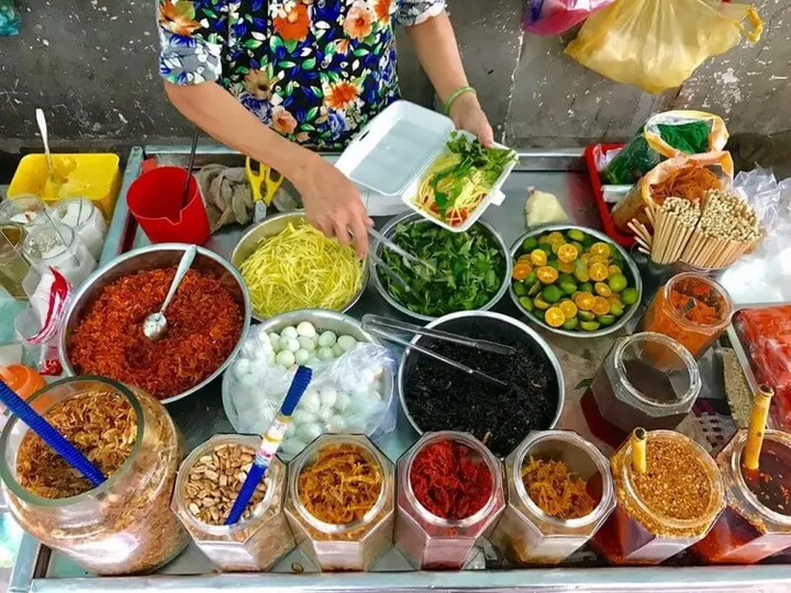 Mỗi nguyên liệu đều mang đến một hương vị và cảm nhận riêng, tạo nên một hòa quyện độc đáo.