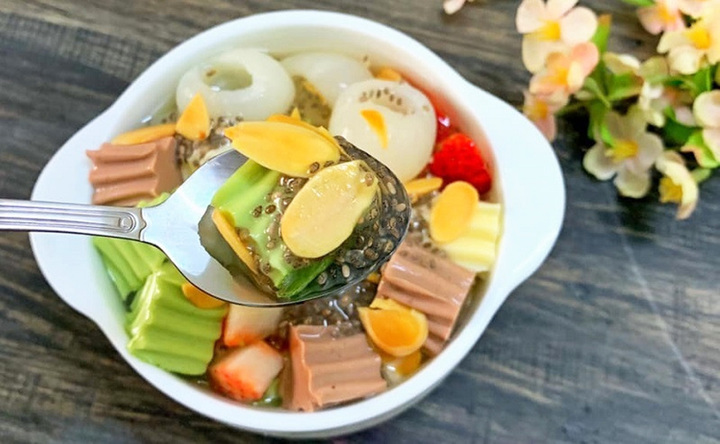 Chè khúc bạch - món ngon thơm mát giải nhiệt TP.HCM. (Ảnh: Hưng Giang)