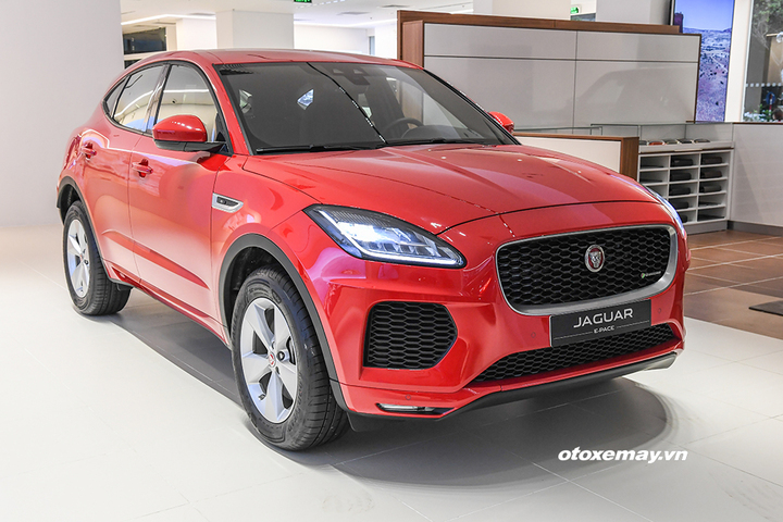 Jaguar E-Pace R Dynamic S 2.0P là phiên bản hiệu suất cao của dòng xe SUV E-Pace. (Ảnh: otoxemay.vn)