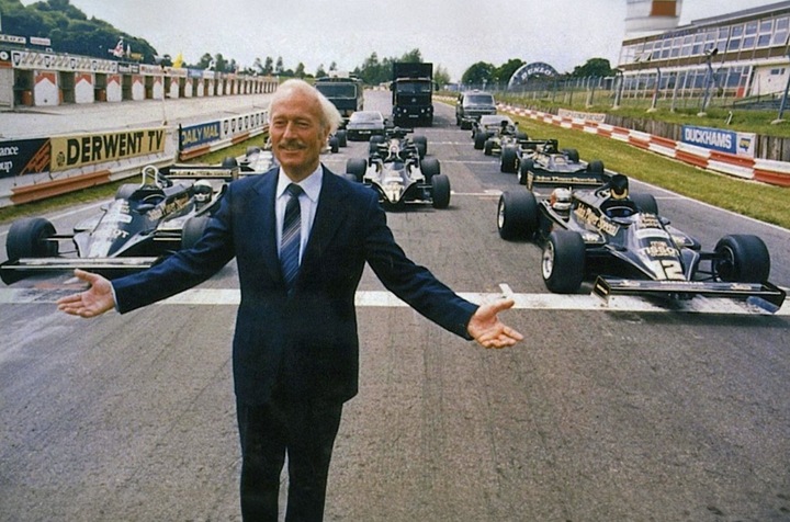 Anthony Colin Bruce Chapman và đội đua F1 Lotus.