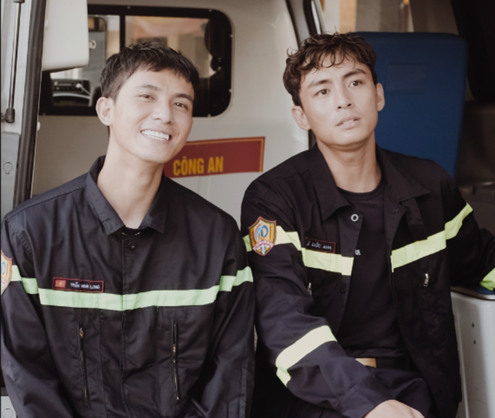 Theo tiết lộ từ Trần Ngọc Vàng, tất cả diễn viên đều phải trải qua những bài tập rèn luyện thể lực gắt gao.
