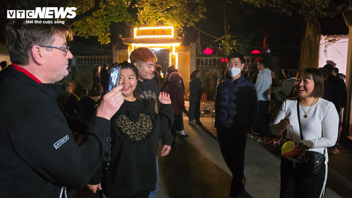 Sau khi phục dựng lại từ 2022, đến nay phiên chợ Âm Dương thu hút được rất đông người dân địa phương và các vùng lân cận và du khách nước ngoài.