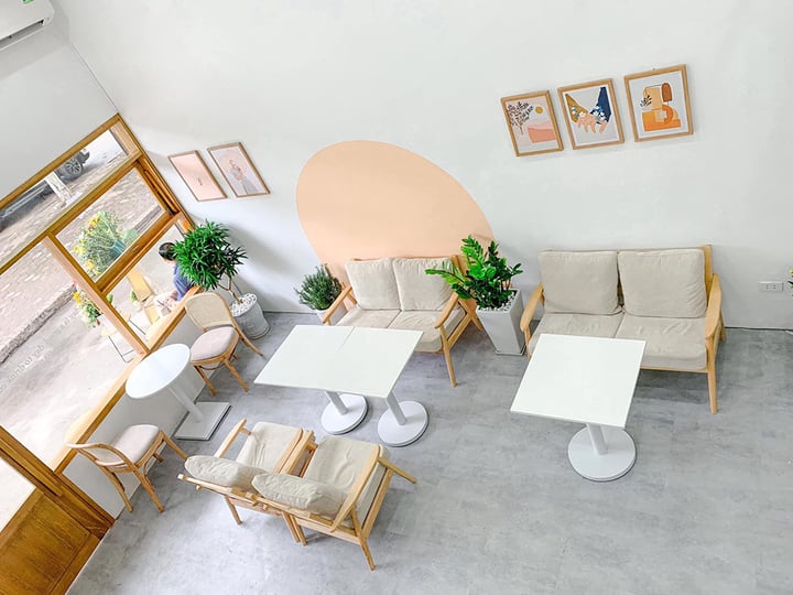 Không gian nhẹ nhàng, mang đậm phong cách Hàn Quốc của Papa Coffee & Tea.