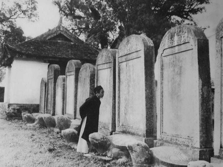 Vị vua nào đề xướng xây dựng bia tiến sĩ ở Quốc Tử Giám? - 3