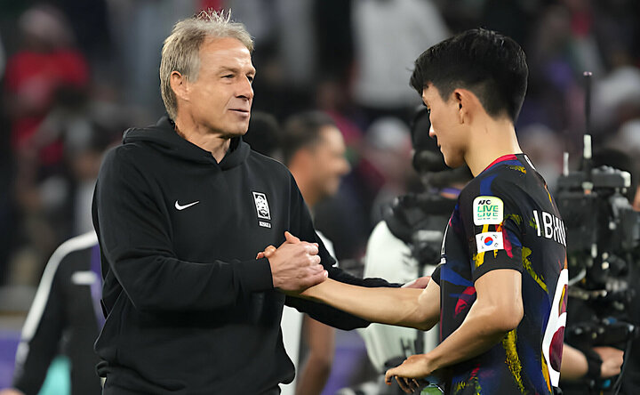 HLV Jurgen Klinsmann chia tay đội tuyển Hàn Quốc.