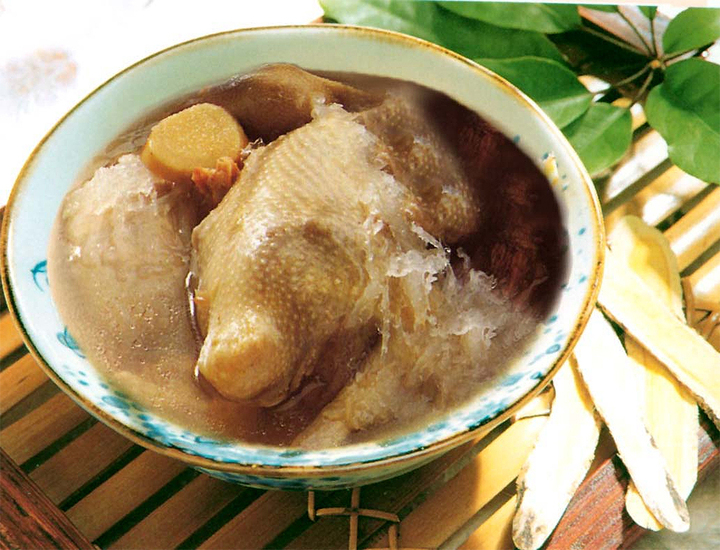 Chim bồ câu được chế biến thành nhiều món ngon như hầm, nấu cháo... Tuy nhiên, bạn cần biết cách làm thịt chim bồ câu để đảm bảo chất lượng món ăn. (Ảnh: Longchuenbirdsnest)