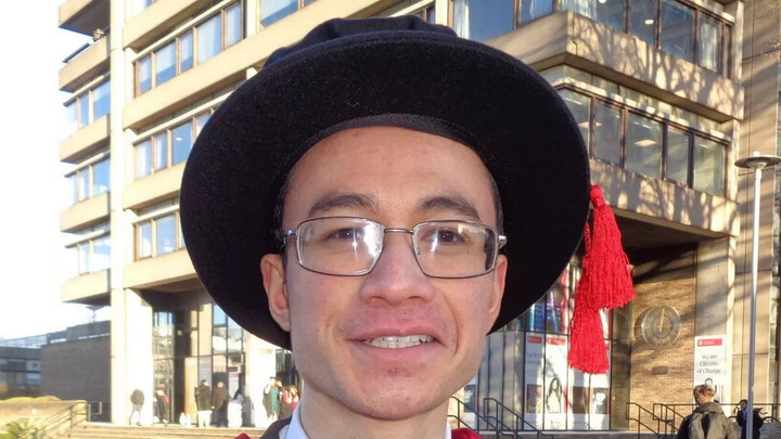 Kả năng phi thường của Yasha Ashley giúp anh ấy theo học đại học ở tuổi 12 và lấy bằng tiến sĩ ở tuổi 21. (Ảnh: Moussa Asley/SWNS)