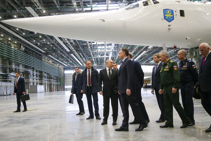 Gorbunov Kazan hiện đang hoàn thiện 4 chiếc Tu-160M theo hợp đồng của Bộ Quốc phòng Nga.