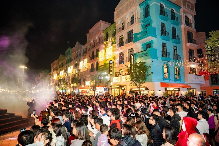 Những kỷ lục về lượng du khách sẽ liên tục được phá vỡ với hàng loạt sự kiện hấp dẫn tại Grand World trong tương lai.