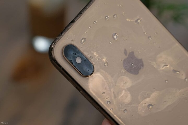 iPhone XS Max có chống nước không. (Ảnh minh họa)