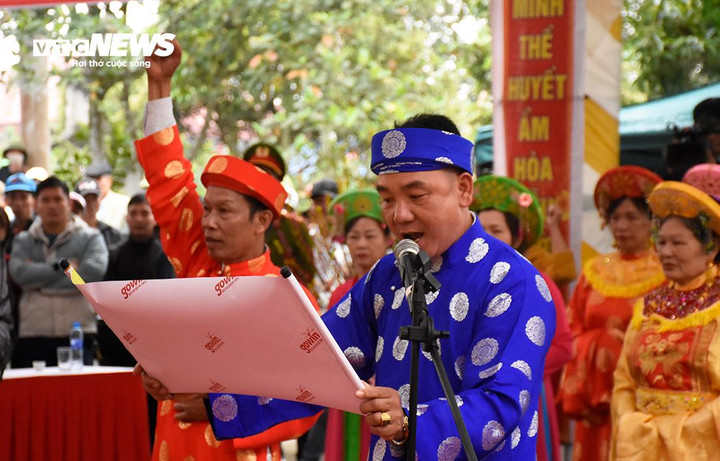 Nét độc đáo của Hịch văn Minh thề là gắn liền những quy phạm đời thường với các yếu tố tâm linh. Do đó, lễ hội mang giá trị lớn lao về đạo đức, lối sống, phép tắc ứng xử trong cộng đồng đồng thời mang đậm tính thời sự, răn dạy về xây dựng trật tự, kỷ cương, tinh thần thượng tôn pháp luật, phòng chống tham nhũng, lãng phí cho các thế hệ.