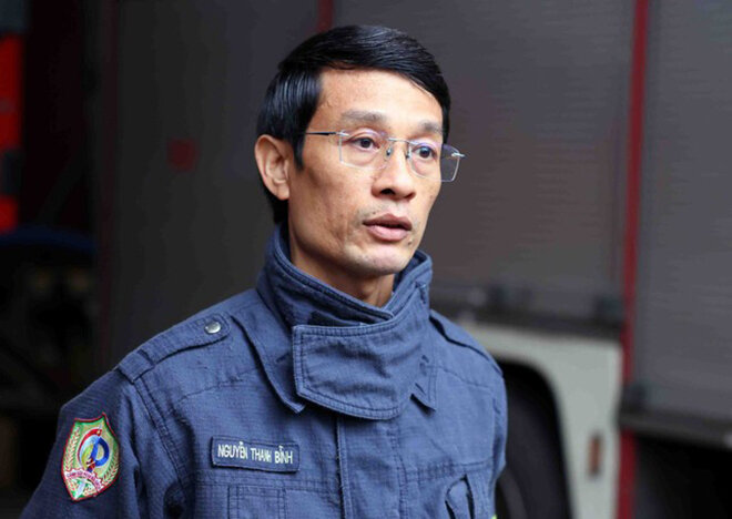 Trung tá Nguyễn Thanh Bình, Đội phó Đội Cảnh sát PCCC&CNCH Công an quận Hoàn Kiếm.