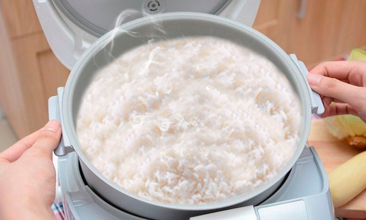 Nguồn điện không ổn định, đáy nồi cơm bị móp, rơ le nhiệt bị hỏng… là những nguyên nhân khiến nồi cơm điện nấu cơm bị sống. (Ảnh: MediaMart)