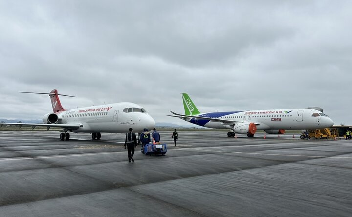 Hai máy bay Trung Quốc sẽ tham gia triển lãm và trình diễn Comac Airshow từ ngày 26 - 29/2 tại Việt Nam.