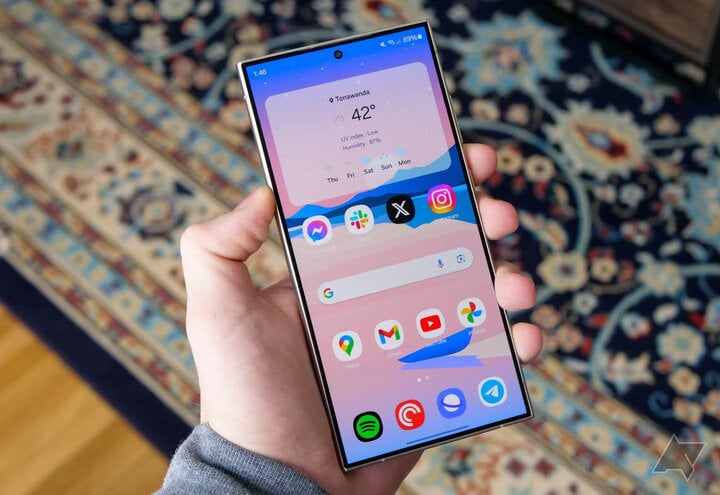 Samsung đi đầu trong cung cấp màn hình siêu 'xịn', Galaxy S24 Ultra vẫn đầy lỗi