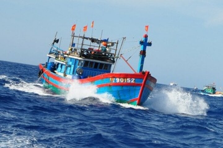 Tàu cá Phú Yên bị phá nước, 4 ngư dân được cứu. (Ảnh minh họa)