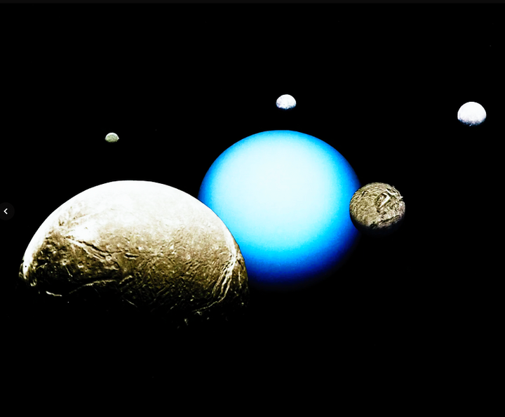 3 mặt trăng vệ tinh mới được phát hiện xung quanh Sao Thiên Vương và Sao Hải Vương. (Ảnh: NASA/ Britannica)