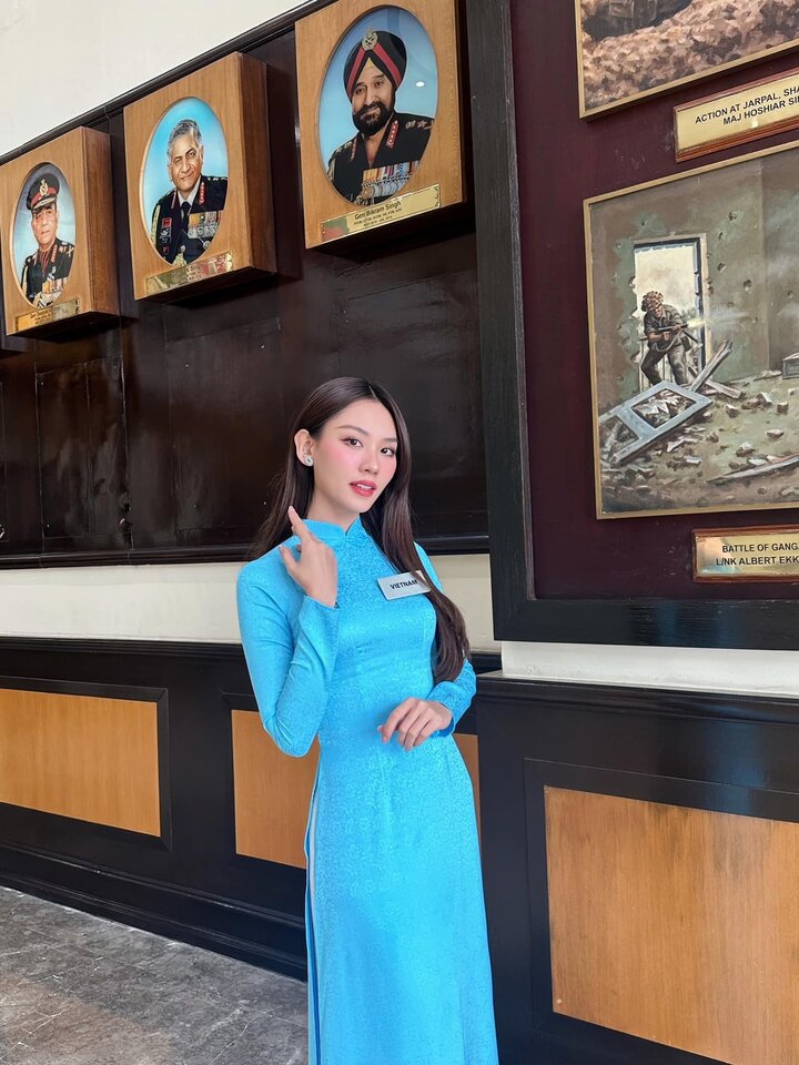 Mai Phương luôn biết cách quảng bá văn hoá Việt tại cuộc thi.