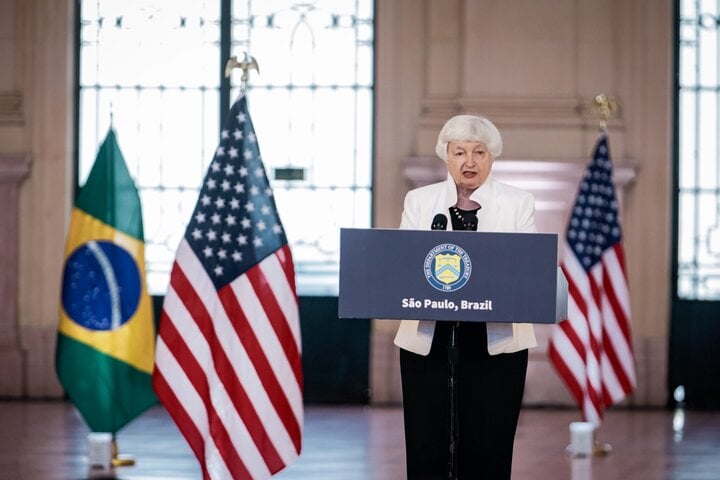 Bộ trưởng Tài chính Mỹ Janet Yellen trong cuộc họp báo bên thềm hội nghị các bộ trưởng tài chính và thống đốc ngân hàng trung ương G20 tại Paulo, Brazil hôm 27/2. (Ảnh: Bloomberg)