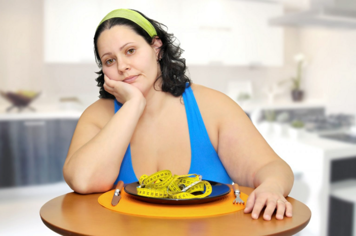 Việc nhịn ăn/bỏ bữa tối có thực sự giúp giảm cân? (Ảnh minh họa)
