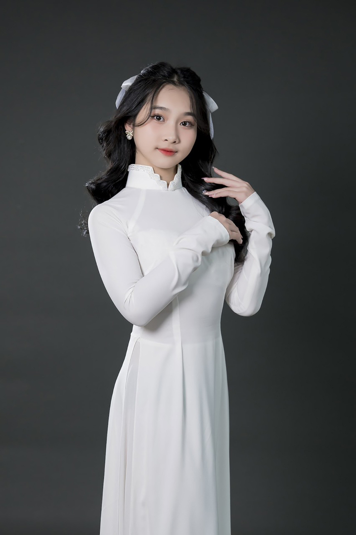 Trong chương trình “Xuân yêu thương, Tết sum vầy” của Đài Truyền hình Hải Phòng, Phương Thảo cũng được lựa chọn làm gương mặt truyền cảm hứng cho trẻ em trong thành phố. Cô bé tâm sự luôn muốn hướng tới cái đẹp và ước mơ sẽ trở thành một bác sĩ giỏi.