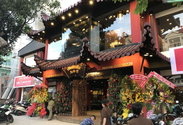 Tân Hải Vân Chinese Restaurant.