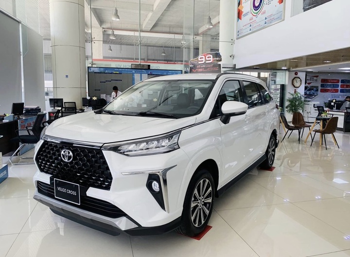 Toyota Veloz Cross.