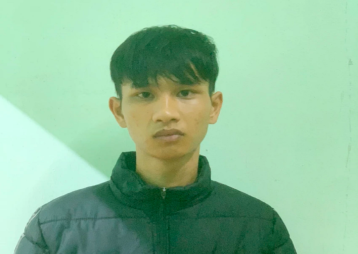 Nguyễn Ngọc Hiếu tại cơ quan công an. (Ảnh: Công an cung cấp)