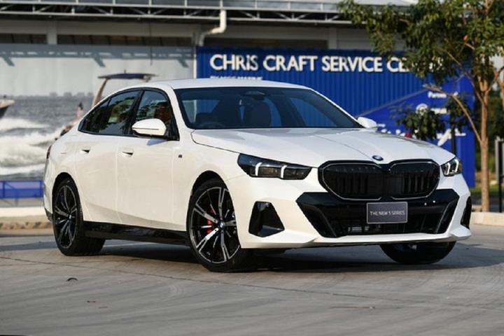 BMW 5-Series thế hệ mới ra mắt tại Thái Lan - 1