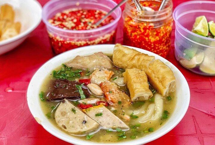 Bánh canh cua Mạ Tôi ở quận Bình Thạnh. (Ảnh: M.T)