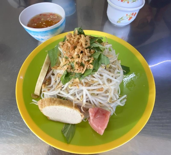 Bánh cuốn Hồ Tây. (Ảnh: H.T)