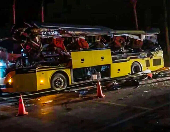 Vụ tai nạn thảm khốc xảy ra lúc 1h36 ngày 5/3 tại km151 Quốc lộ 2, thuộc xã Tứ Quận, huyện Yên Sơn, tỉnh Tuyên Quang. (Ảnh: OFFB)
